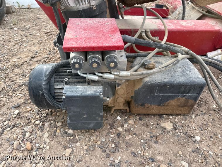 image for item DZ5420 2018 Ranger R26FLT tire changer