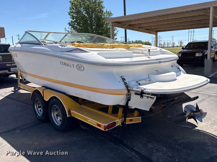 image for item DZ5424 2004 Cobalt 220 boat