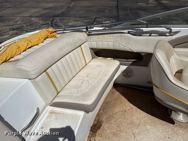 image for item DZ5424 2004 Cobalt 220 boat