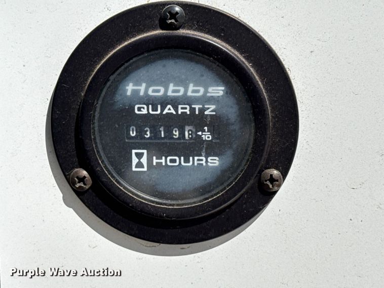image for item DZ5424 2004 Cobalt 220 boat