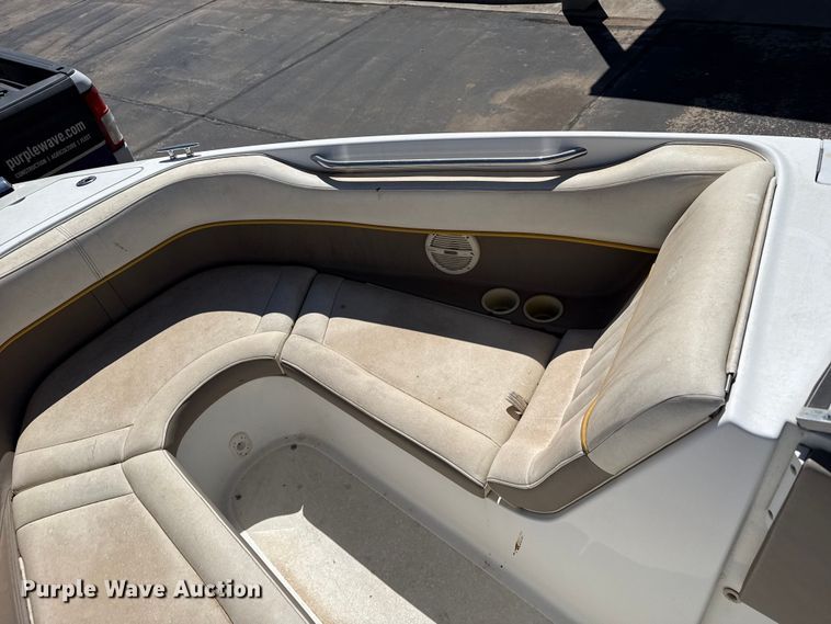 image for item DZ5424 2004 Cobalt 220 boat