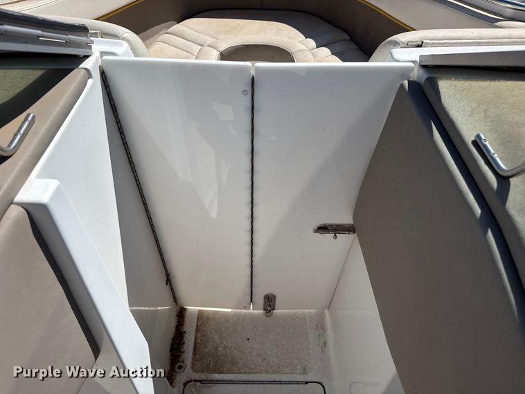 image for item DZ5424 2004 Cobalt 220 boat