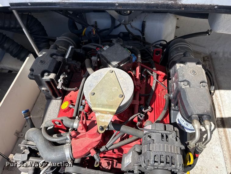 image for item DZ5424 2004 Cobalt 220 boat