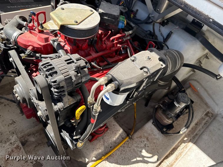 image for item DZ5424 2004 Cobalt 220 boat