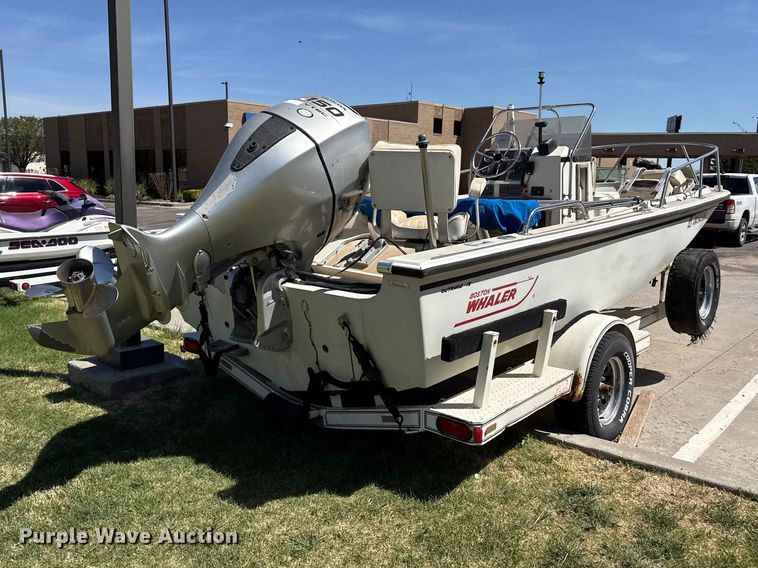 image for item DZ5425 1988 Boston Whaler Outrage 18' boat