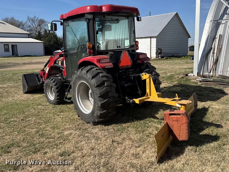 image for item DZ5428 2018 Case IH Farmall 55C MFWD tractor