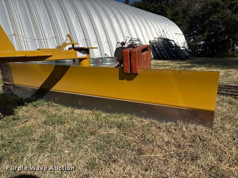 image for item DZ5428 2018 Case IH Farmall 55C MFWD tractor