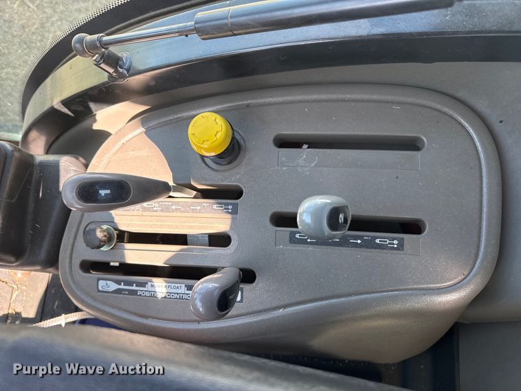 image for item DZ5428 2018 Case IH Farmall 55C MFWD tractor