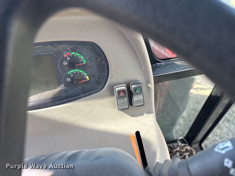 image for item DZ5428 2018 Case IH Farmall 55C MFWD tractor