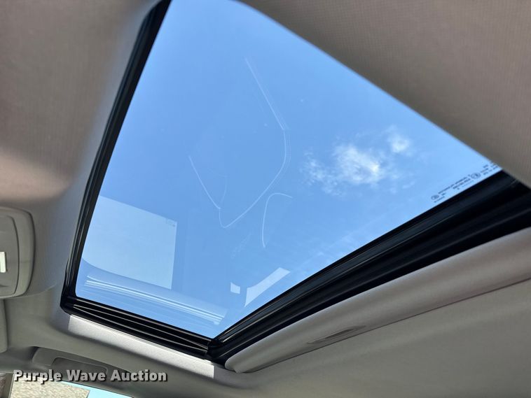 image for item DZ5429 2018 Chevrolet 2500HD High Country Crew Cab pickup truck