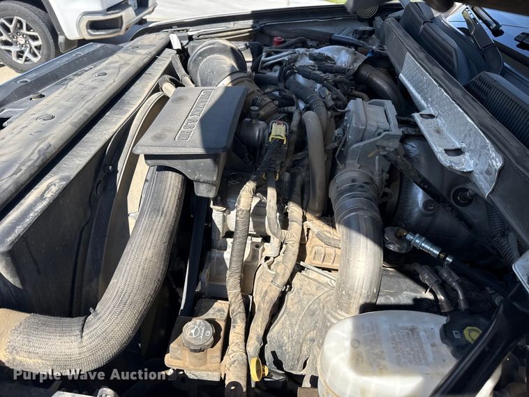 image for item DZ5429 2018 Chevrolet 2500HD High Country Crew Cab pickup truck