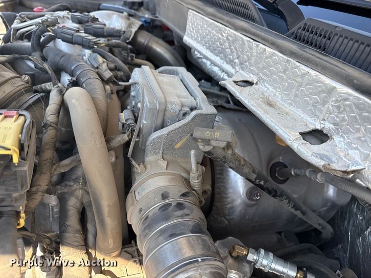 image for item DZ5429 2018 Chevrolet 2500HD High Country Crew Cab pickup truck