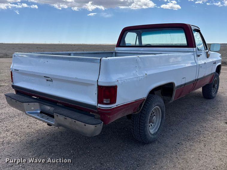 image for item DZ5432 1987 GMC Sierra 1500 pickup truck