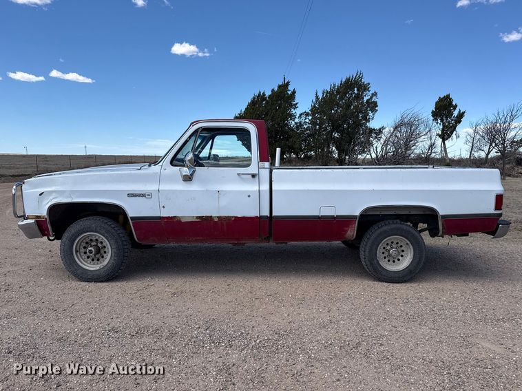 image for item DZ5432 1987 GMC Sierra 1500 pickup truck