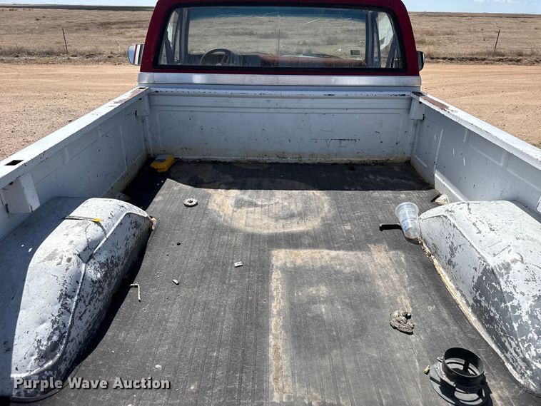 image for item DZ5432 1987 GMC Sierra 1500 pickup truck