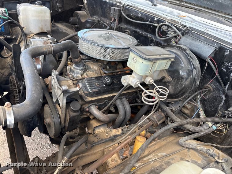 image for item DZ5432 1987 GMC Sierra 1500 pickup truck