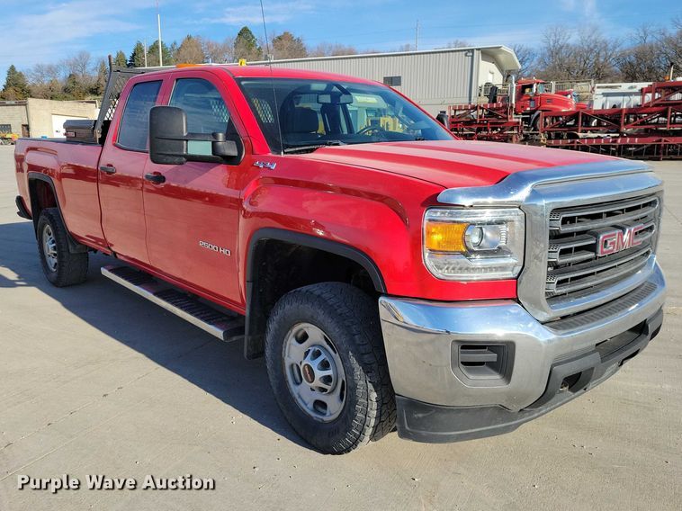 image for item DZ6982 2017 GMC Sierra 2500HD Ext. Cab pickup truck