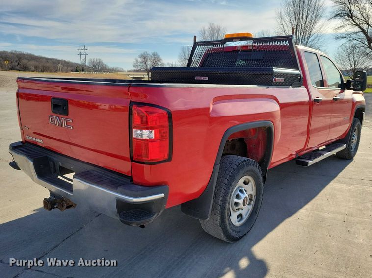 image for item DZ6982 2017 GMC Sierra 2500HD Ext. Cab pickup truck