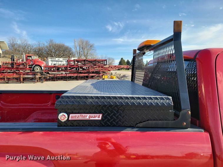 image for item DZ6982 2017 GMC Sierra 2500HD Ext. Cab pickup truck