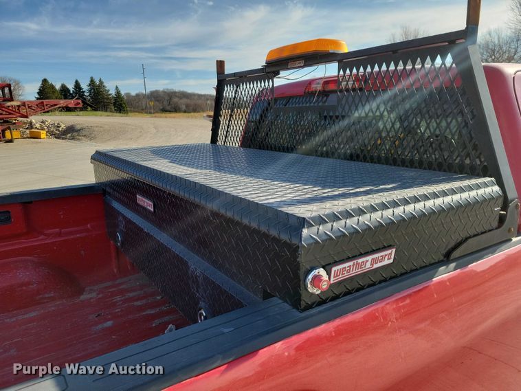 image for item DZ6982 2017 GMC Sierra 2500HD Ext. Cab pickup truck