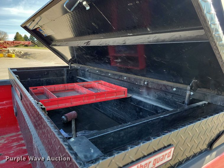 image for item DZ6982 2017 GMC Sierra 2500HD Ext. Cab pickup truck