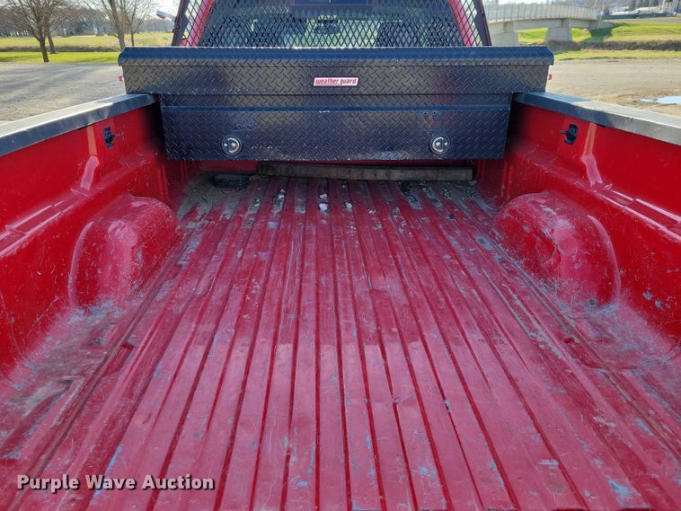 image for item DZ6982 2017 GMC Sierra 2500HD Ext. Cab pickup truck