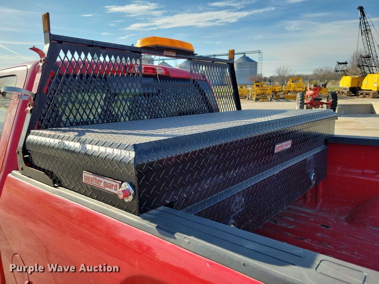 image for item DZ6982 2017 GMC Sierra 2500HD Ext. Cab pickup truck