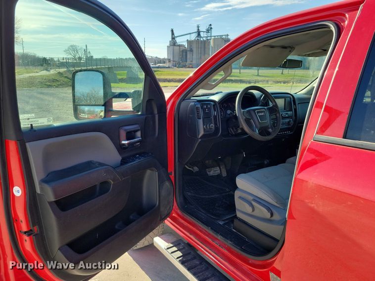 image for item DZ6982 2017 GMC Sierra 2500HD Ext. Cab pickup truck