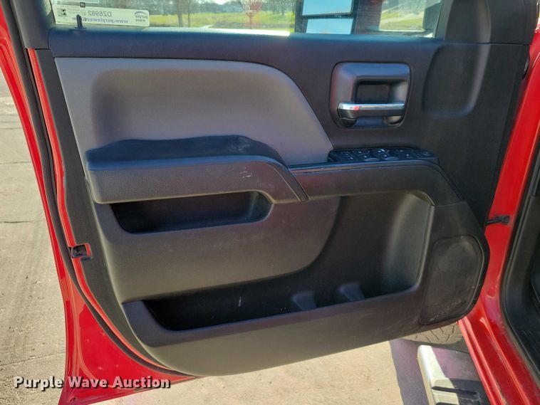 image for item DZ6982 2017 GMC Sierra 2500HD Ext. Cab pickup truck