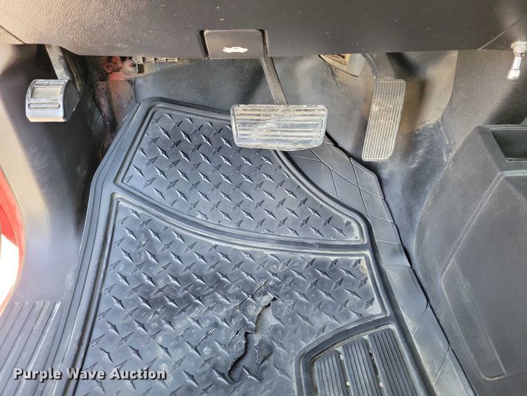 image for item DZ6982 2017 GMC Sierra 2500HD Ext. Cab pickup truck