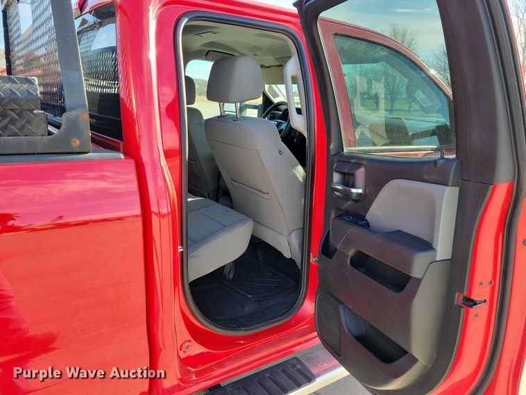 image for item DZ6982 2017 GMC Sierra 2500HD Ext. Cab pickup truck