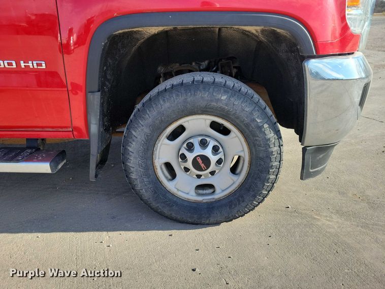 image for item DZ6982 2017 GMC Sierra 2500HD Ext. Cab pickup truck