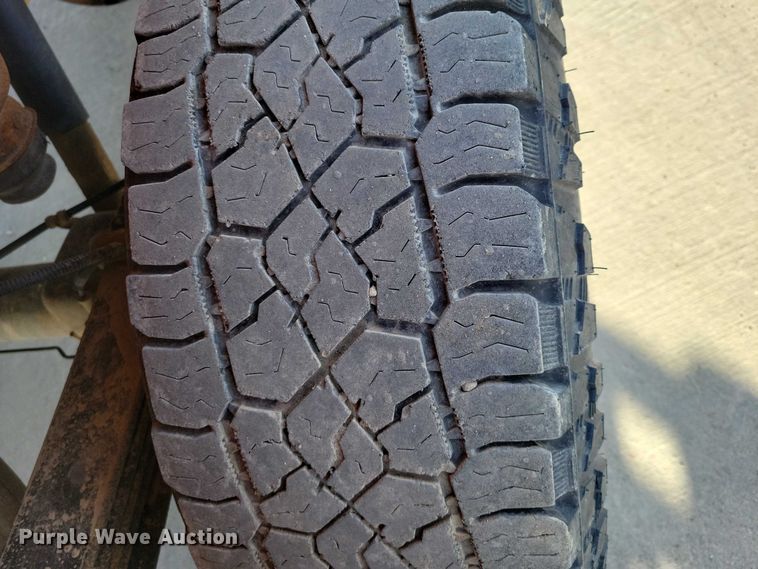 image for item DZ6982 2017 GMC Sierra 2500HD Ext. Cab pickup truck