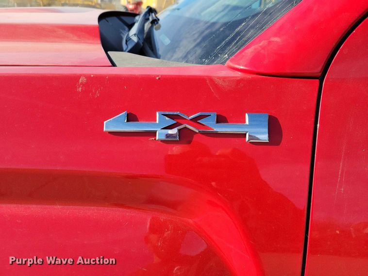 image for item DZ6982 2017 GMC Sierra 2500HD Ext. Cab pickup truck