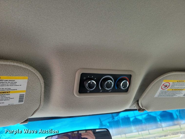 image for item DZ6983 2008 Chevrolet  Express 3500 van