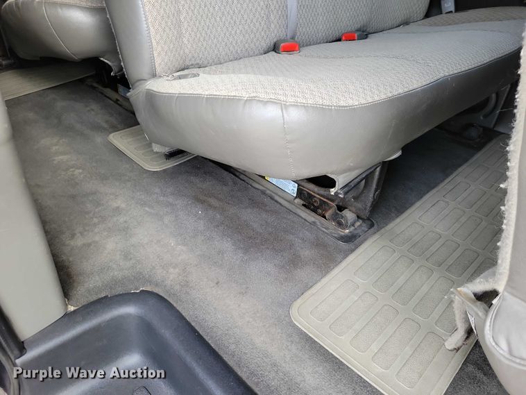 image for item DZ6983 2008 Chevrolet  Express 3500 van