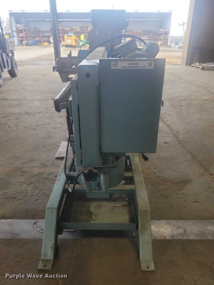 image for item DZ7001 Ellis 1800 Band saw