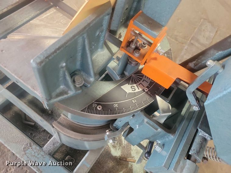 image for item DZ7001 Ellis 1800 Band saw