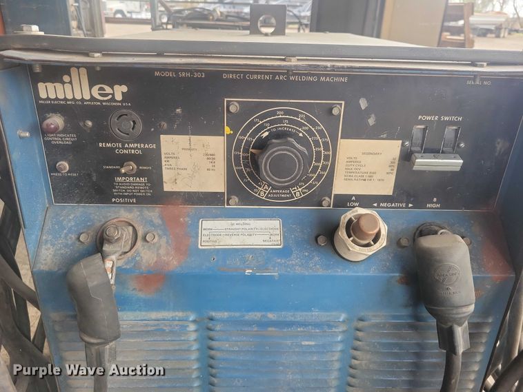 image for item DZ7006 Miller SRH-303 welder