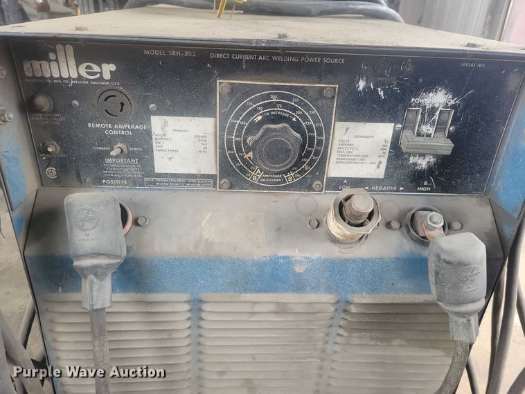 image for item DZ7008 Miller SRH-303 welder