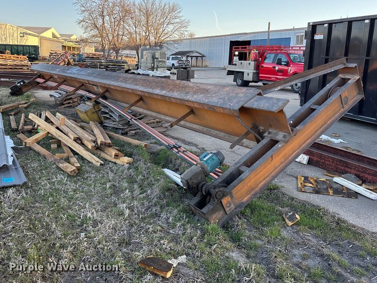 image for item EA4692 Abel-Howe overhead crane