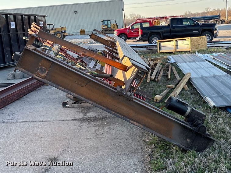 image for item EA4692 Abel-Howe overhead crane