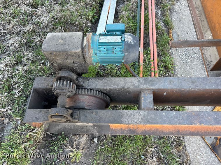 image for item EA4692 Abel-Howe overhead crane