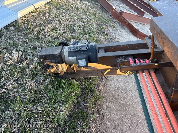 image for item EA4692 Abel-Howe overhead crane