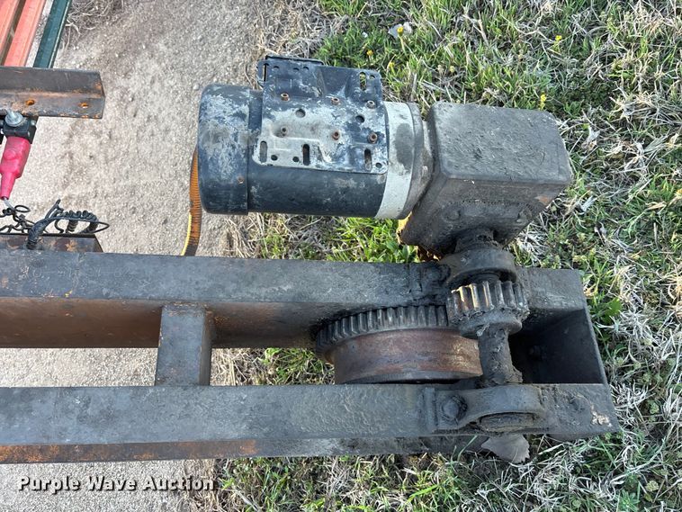 image for item EA4692 Abel-Howe overhead crane