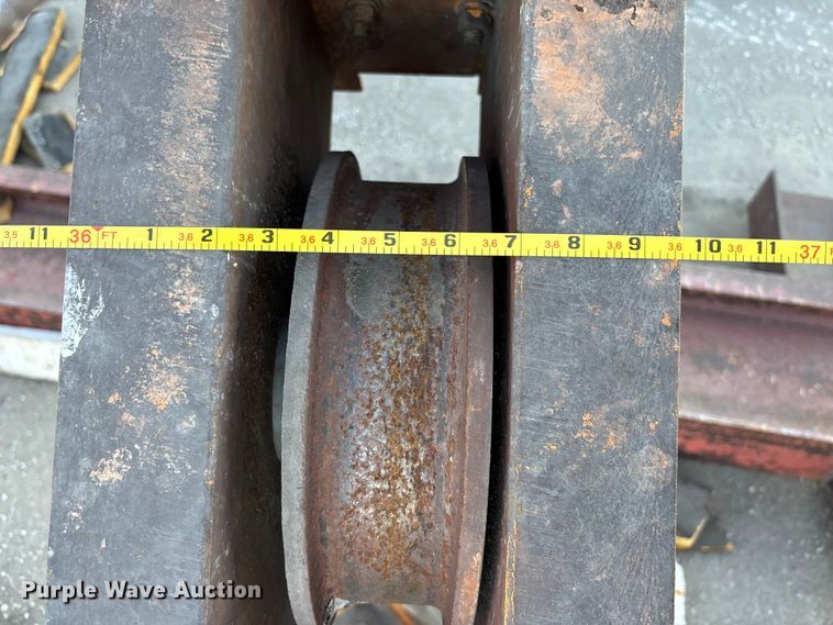 image for item EA4692 Abel-Howe overhead crane