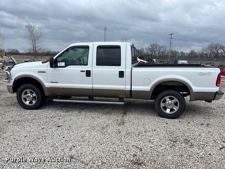 image for item EA4728 2005 Ford F250 Super Duty Crew Cab pickup truck