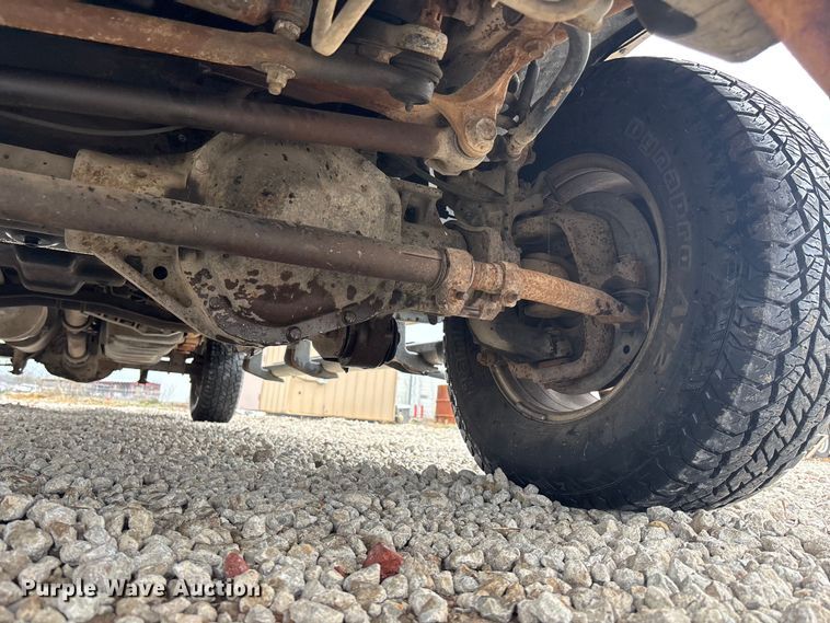 image for item EA4728 2005 Ford F250 Super Duty Crew Cab pickup truck