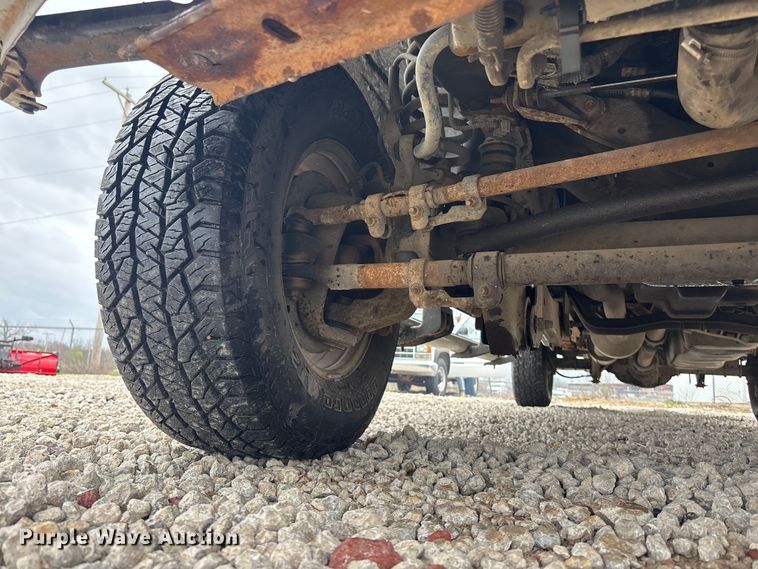 image for item EA4728 2005 Ford F250 Super Duty Crew Cab pickup truck