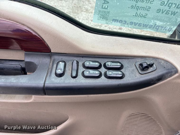 image for item EA4728 2005 Ford F250 Super Duty Crew Cab pickup truck